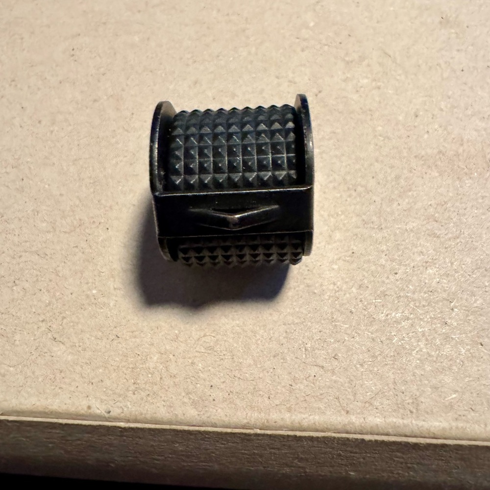 Cartier Black Folding Loupe with Red Velvet Pouch - Picture 6 of 6